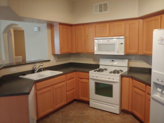3rd image of 3975 N Hualapai Way Unit 111