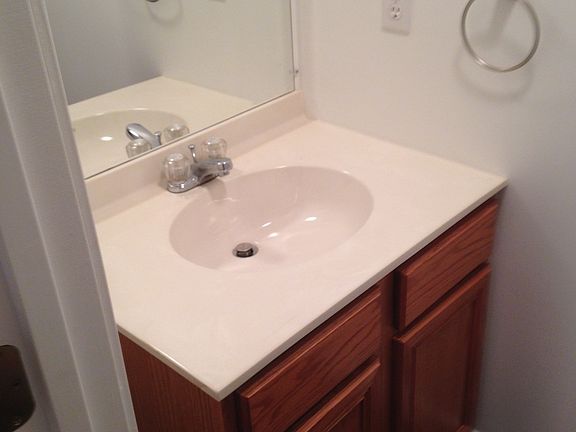 1/2 Bath