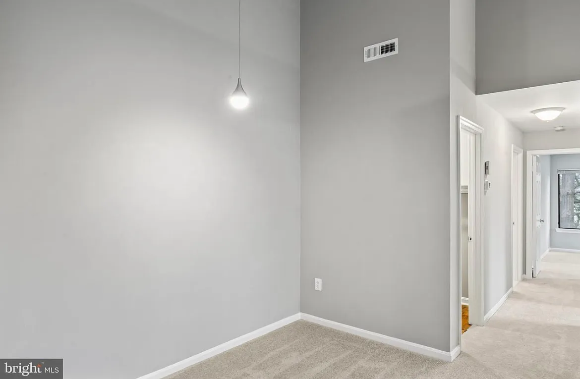Building Photo - 9553 Battery Heights Blvd #402