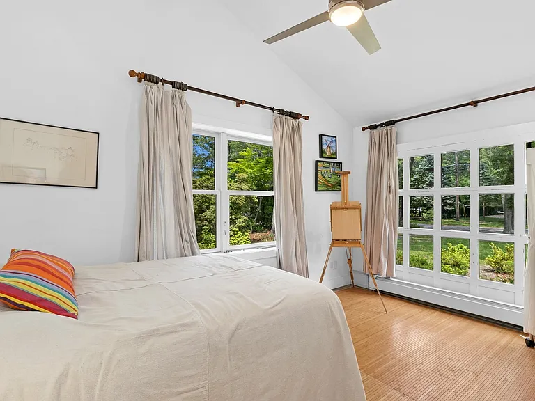 232 Norfolk Dr — Photo 23