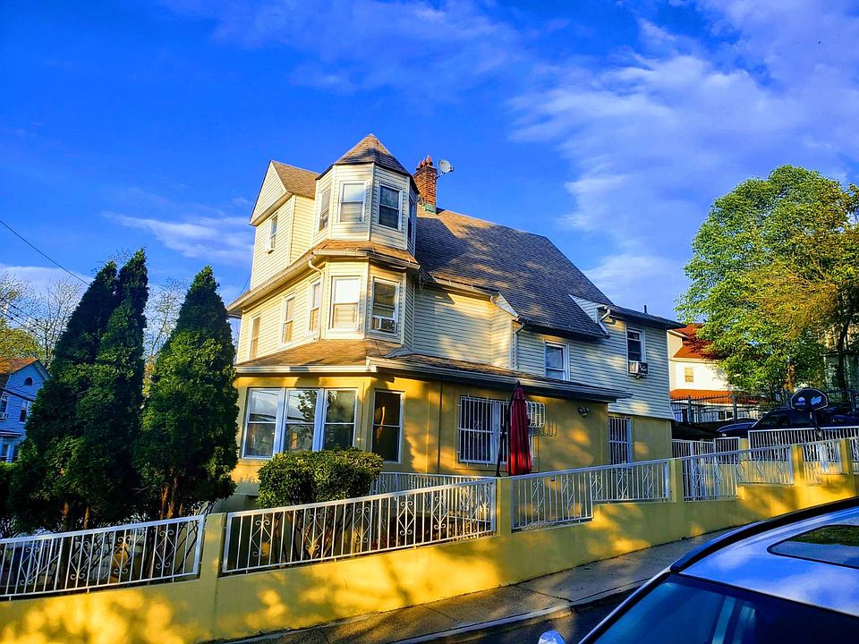 1st image of 11 Landscape Ave