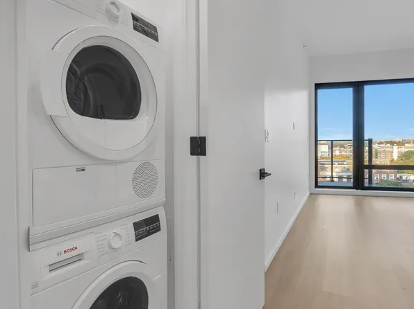 81-07 Kew Gardens Road image 5 of 8