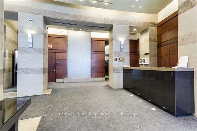 2181 Yonge St #1909 — Photo 2