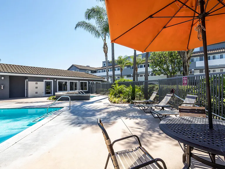 Emerald Ridge Apartments — Photo 4
