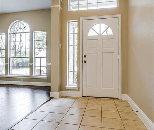 3rd image of 2461 Spillway Cir
