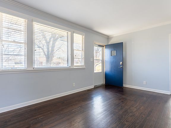 4th image of 1106 Preston Dr