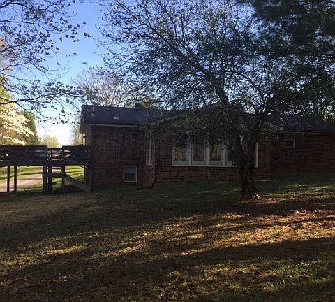 5th image of 727 Glenridge Trl