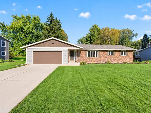 508 Woodvale Dr, Deforest, WI 53532