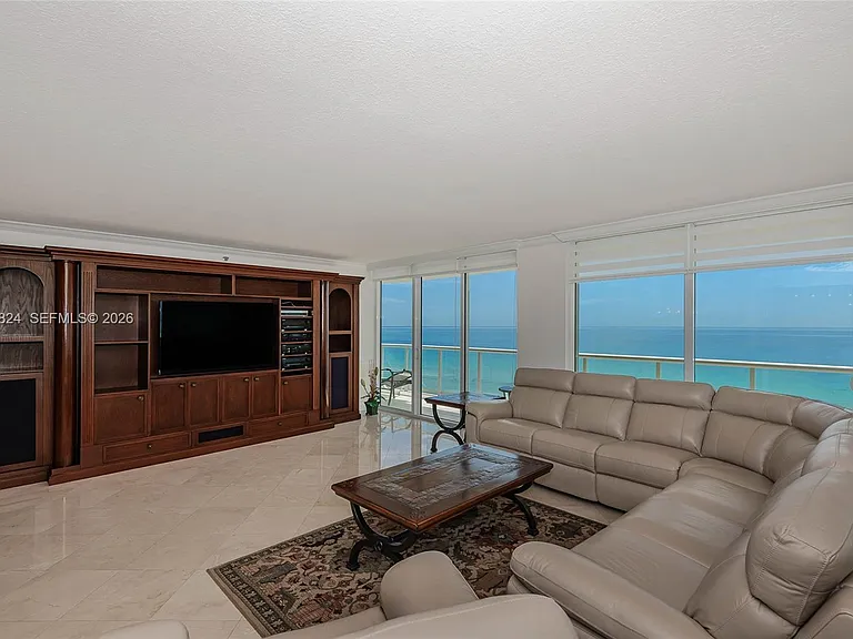 8855 Collins Ave #8J — Photo 3