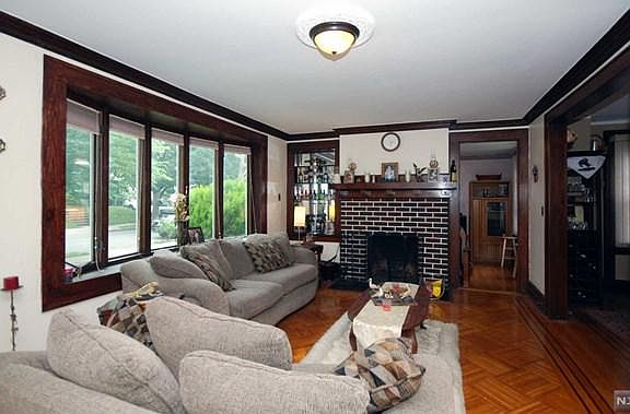 3rd image of 282-284 Highland Ave