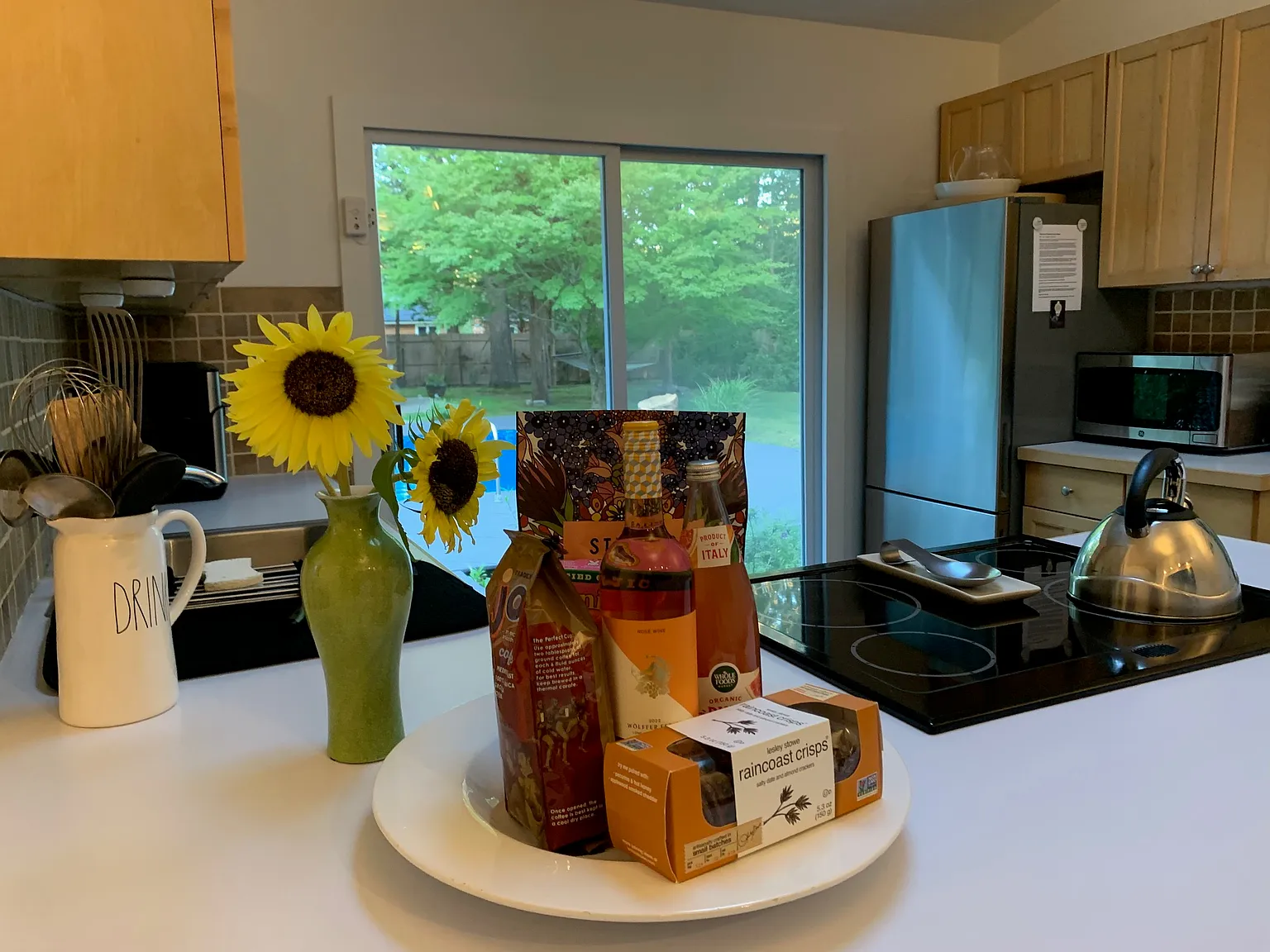 Light filled beach cottage in Clearwater — Photo 4