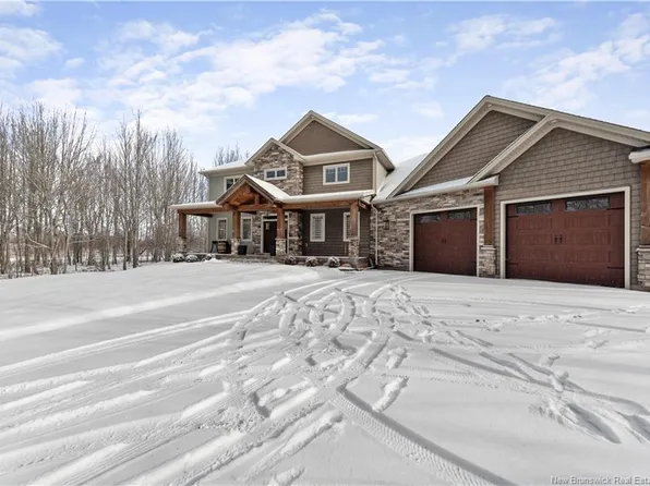 5 Nature Dr, Moncton, NB E1H 0B8