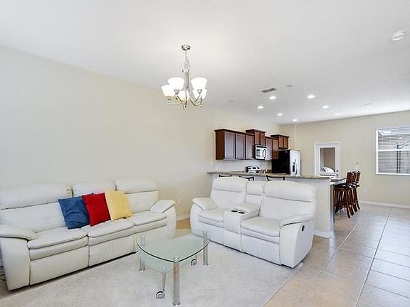 4th image of 11188 Savannah Landing Cir