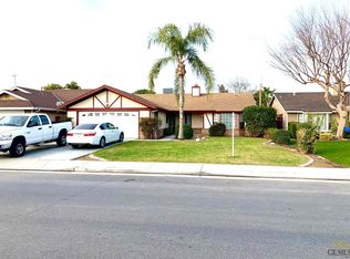 3604 Sandpebble Way, Bakersfield, CA 93313