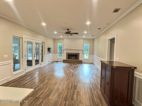 2nd image of 1816 SPICEBERRY Circle W
