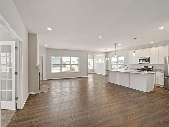 3rd image of 6359 Glenbrook Ave