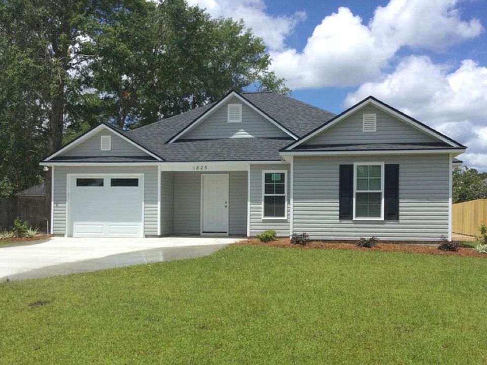 1st image of 1825 Chestnut Dr