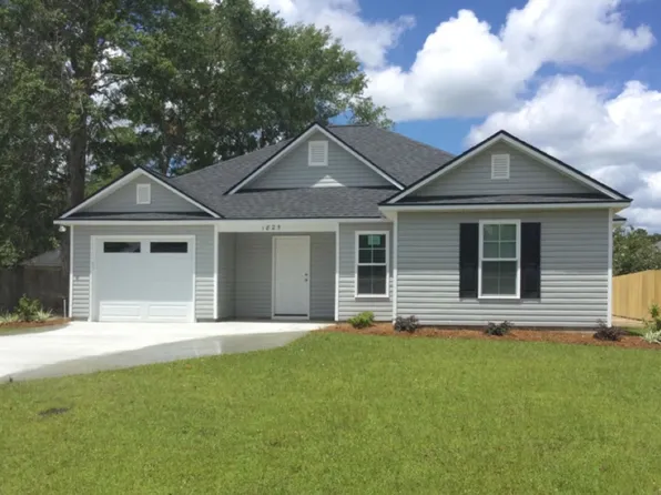 1825 Chestnut Dr, Valdosta, GA 31602