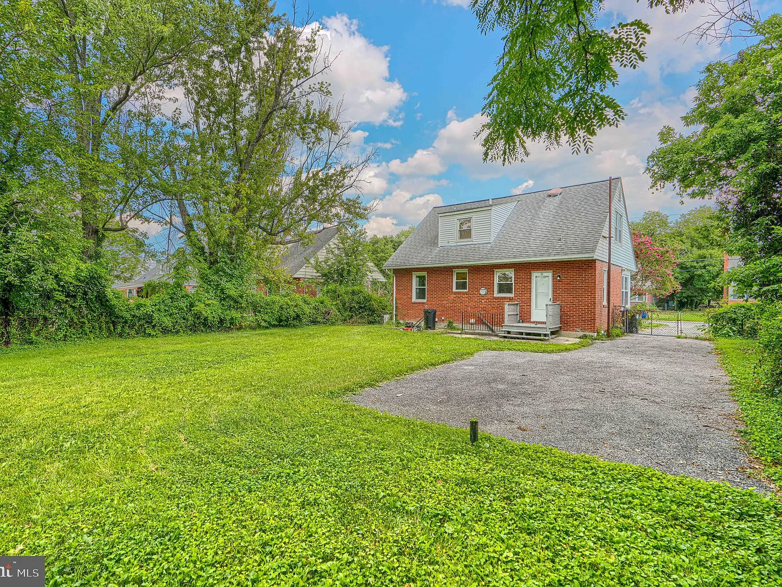 4 bed, 3.0 bath, 1464 sqft, $3,000 — Photo 4