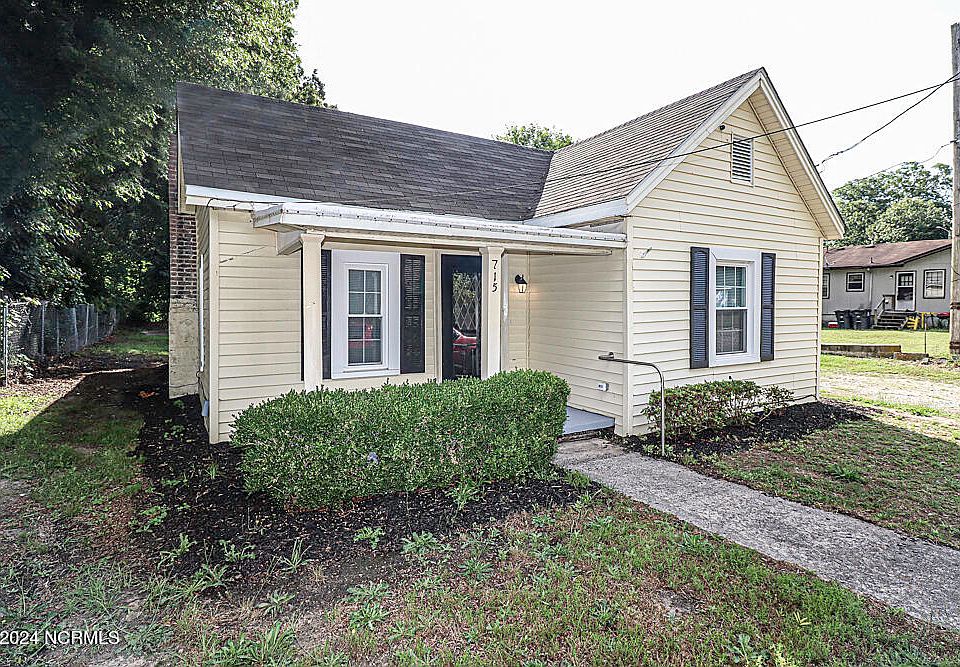 1st image of 715 Columbia Avenue