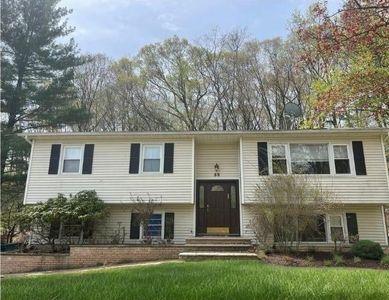 59 N Lorna Lane, Airmont, NY, 10901