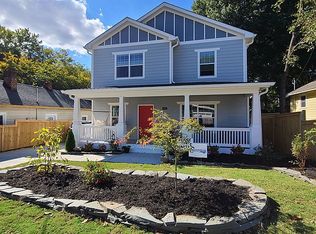 1617 Hawthorne Ln, Charlotte, NC 28205