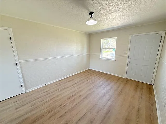 2705 Britannica Dr — Photo 4