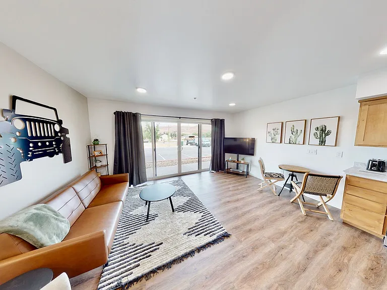 433 Kane Creek Blvd #B110 — Photo 11