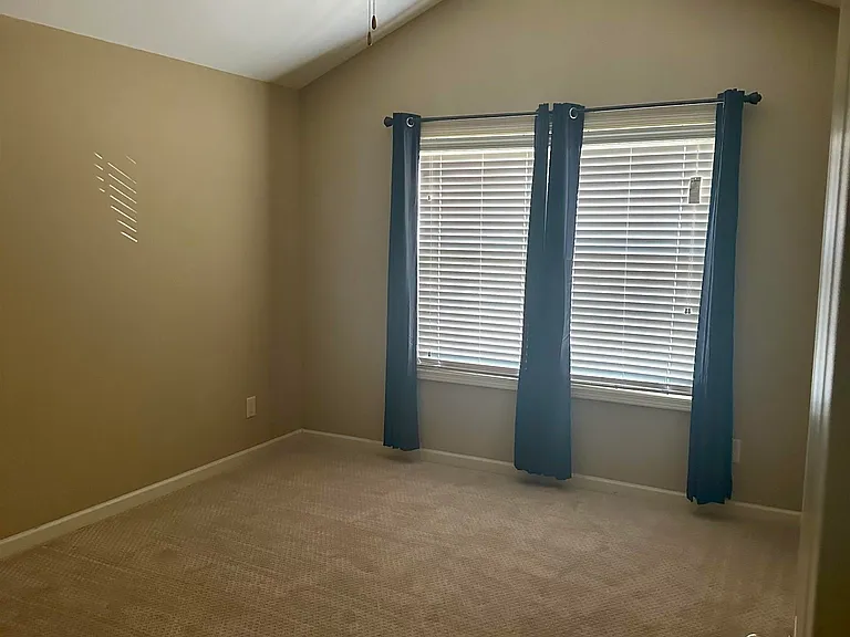 121 Hawks Tail Dr — Photo 37