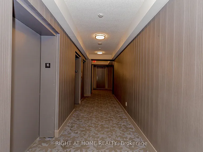 9608 Yonge St #1603 — Photo 7