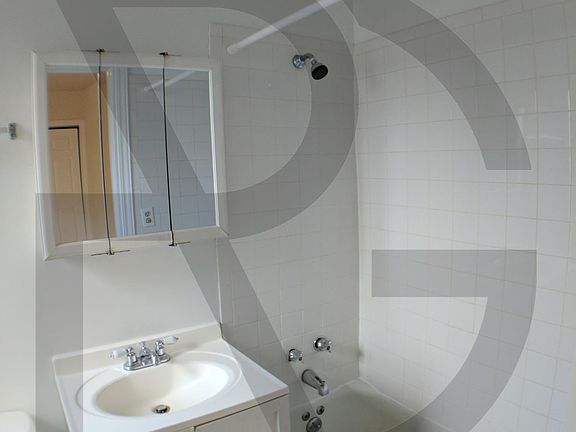 2nd image of 429 W Belden Ave #204 B