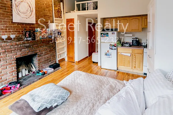 Rented by Street Realty Brokerage LLC | media 6