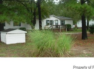 5712 Parkton Rd, Hope Mills, NC 28348