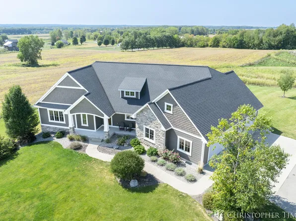 4654 26th St, Dorr, MI 49323