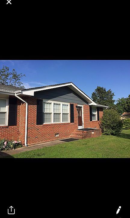 1st image of 100 Sycamore Dr