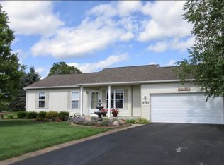6023 Autumn Ridge Dr, Greenville, MI 48838