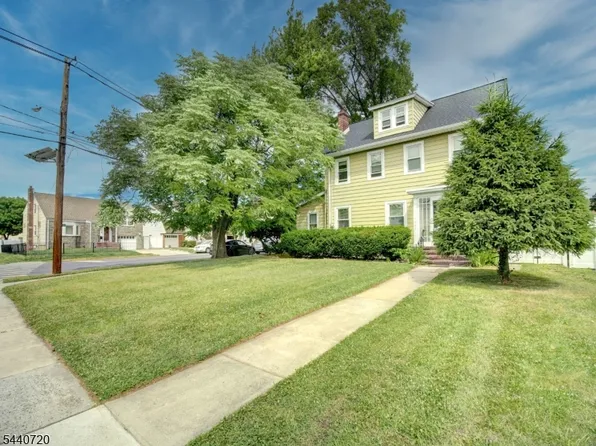 141 Parker Rd, Elizabeth City, NJ 07208