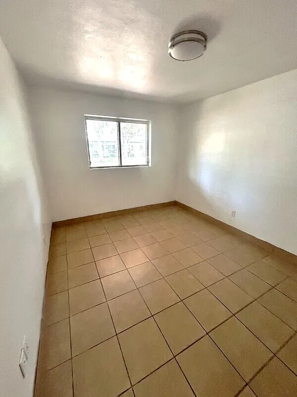 1 bed, 1.0 bath, $1,020 — Photo 4