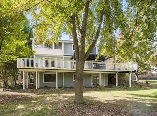 2875 Trailwood Ln, Ann Arbor, MI 48105