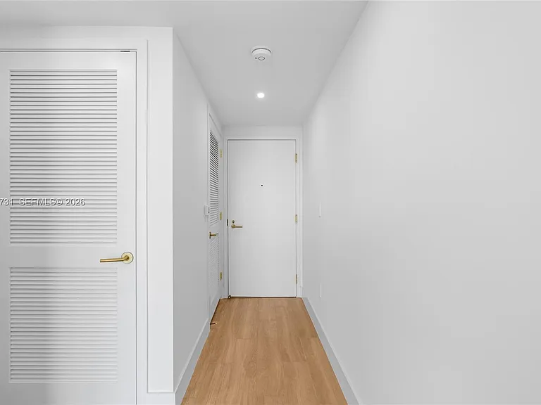 90 NE 32nd St #918 — Photo 4