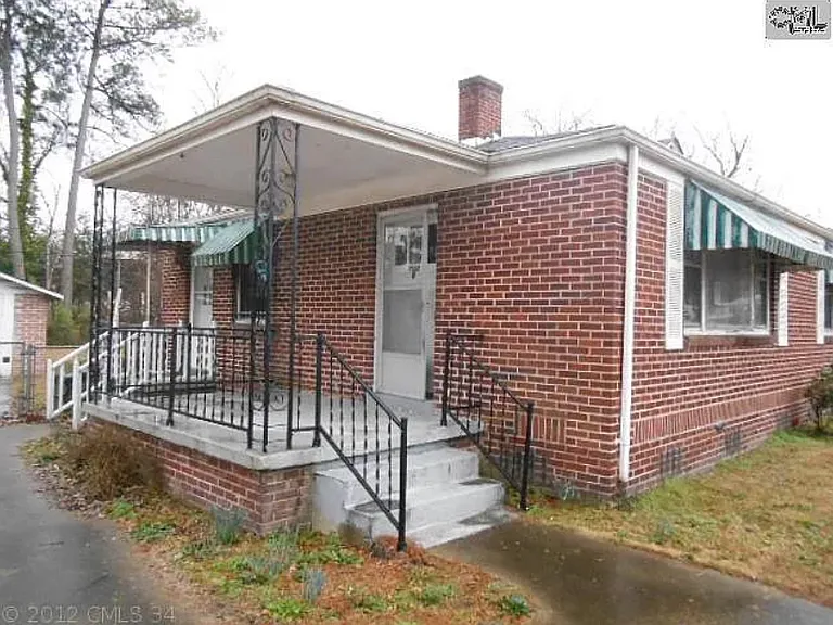 121 Brookland Cir — Photo 2