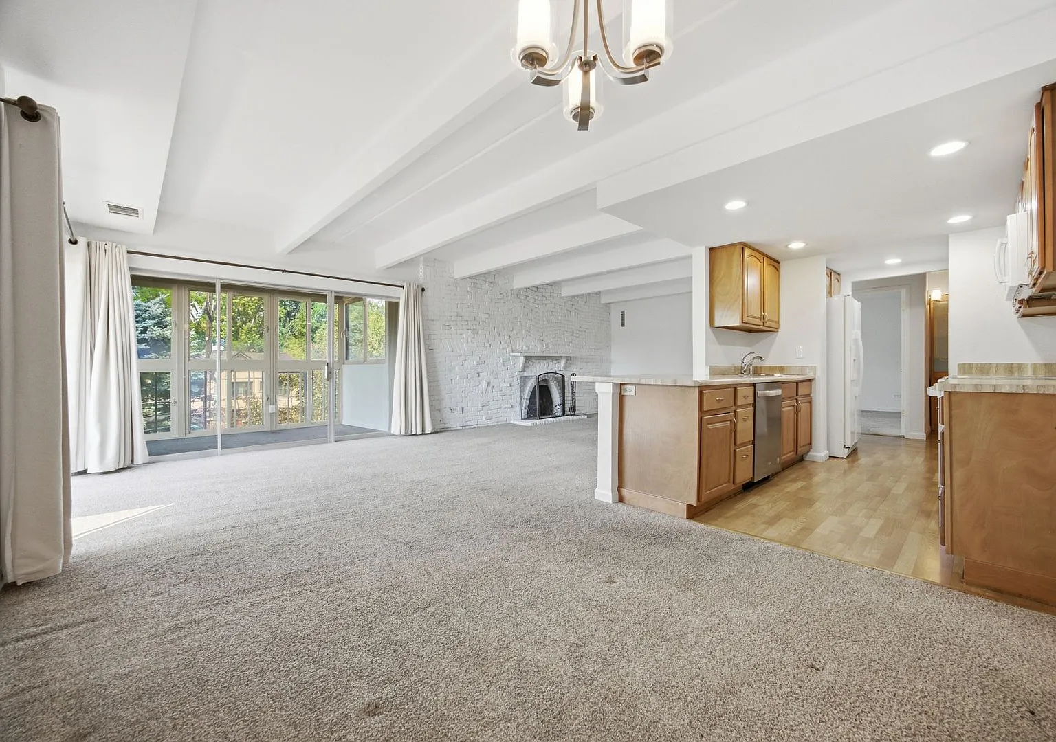 675 S University Blvd #301 — Photo 1