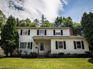 1198 Winhurst Dr, Akron, OH