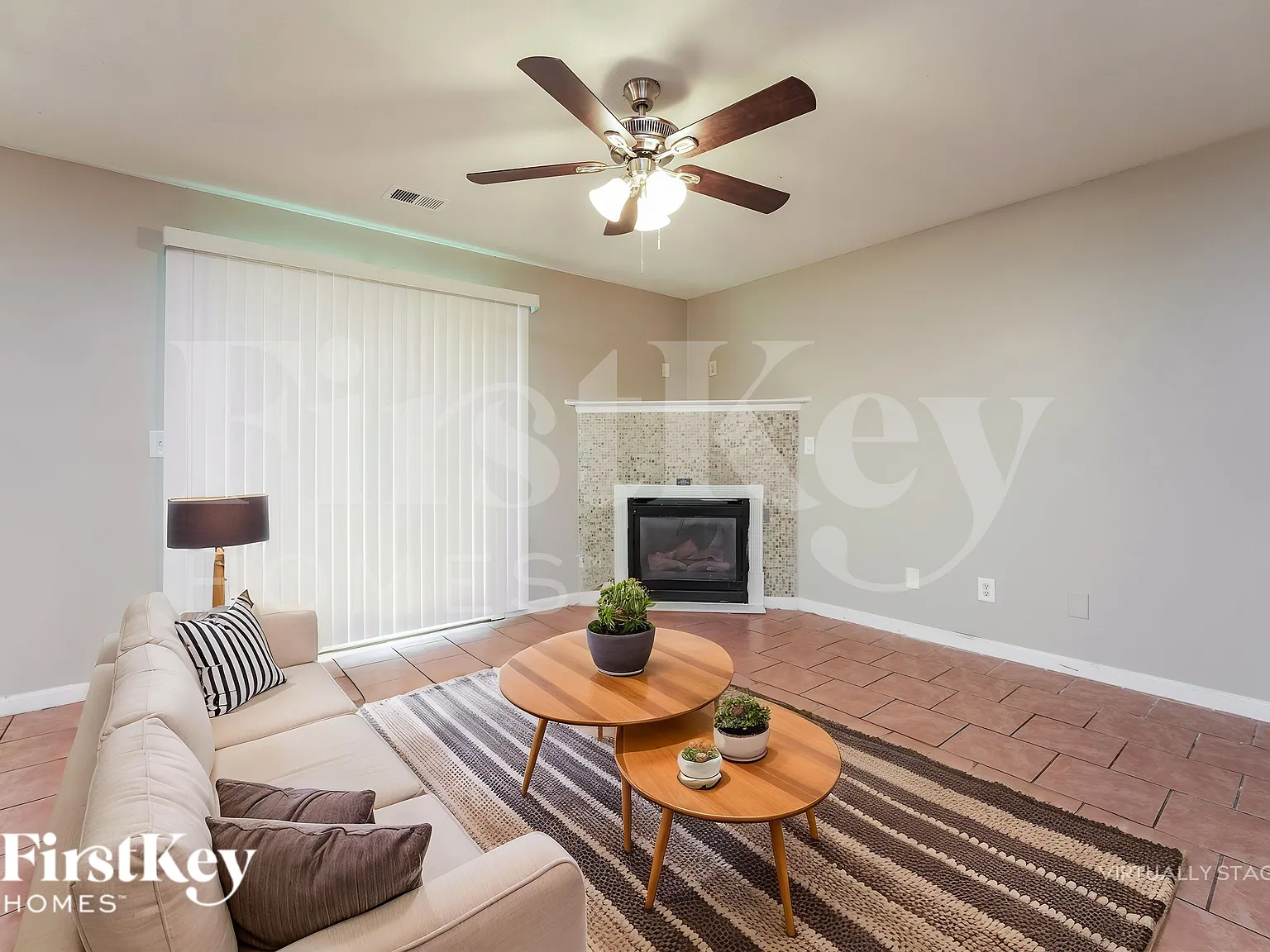 4 bed, 2.0 bath, 1519 sqft, $1,655 — Photo 3