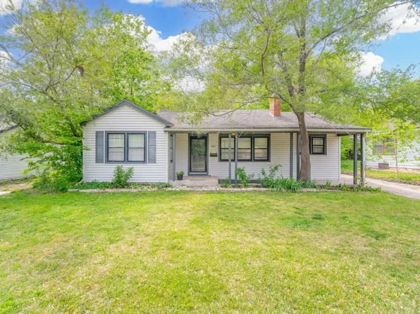 939 N Roosevelt St, Wichita, KS 67208