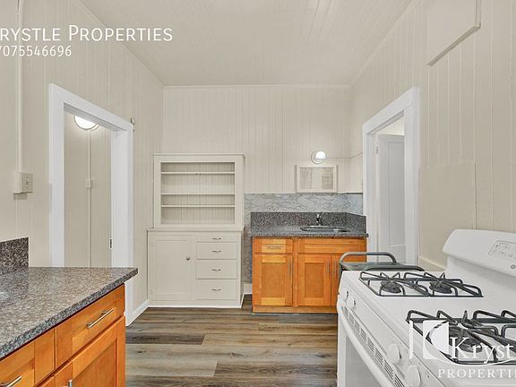 4th image of 925 Virginia St #A