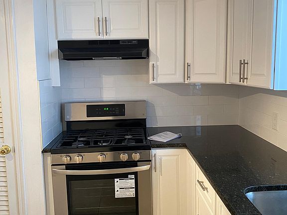 4th image of 2457 Kennedy Blvd #2