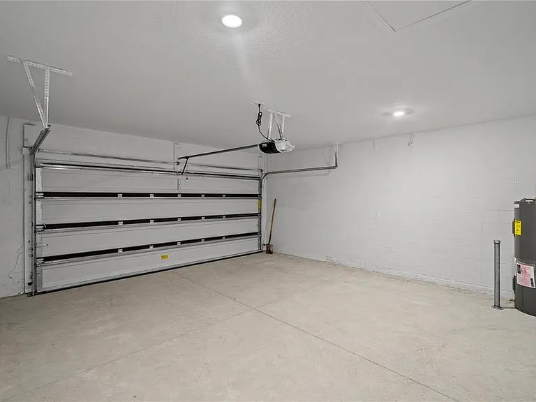 4819 Worchester Dr — Photo 24