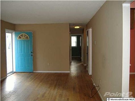 3rd image of 336 Mizzen Ave