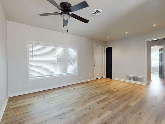 2nd image of 1406 Redondo Dr